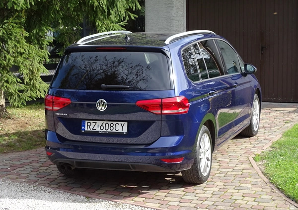 Volkswagen Touran cena 79800 przebieg: 68250, rok produkcji 2018 z Toruń małe 781